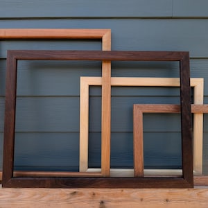 Custom Sized Handmade Solid Maple Picture Frame with Walnut Splines 画像 10