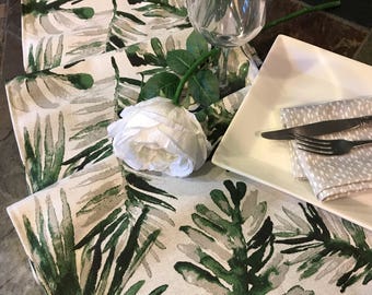 Premium Palm Fronds Table Runner - Trendy Green Wedding or Party runners