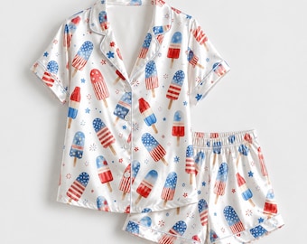 Festliches Americana Stern und Streifen Eis am Stil Weiß Satin Nachtwäsche Lounge Pyjama Coordinate Ensemble