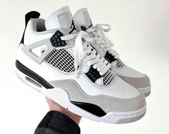 Jordan 4 Noir militaire