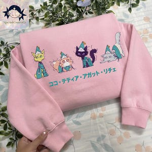 Sweat-shirt, sweat à capuche et t-shirt brodés Witch Hat Atelier | Sweat-shirt ras du cou Cute Witch Cats, T-shirt Coco Tetia Agott Riche, cadeau, brushbug
