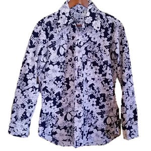 Vintage Hawaiian 1960&#39;s Nani Kamaaina long sleeve button up polyester shirt - size Medium - Made in Hong Kong - FLOWER POWER