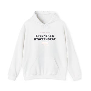 Heb je al geprobeerd het uit en weer aan te zetten? | Hoodie | IT-humor Systeembeheerder