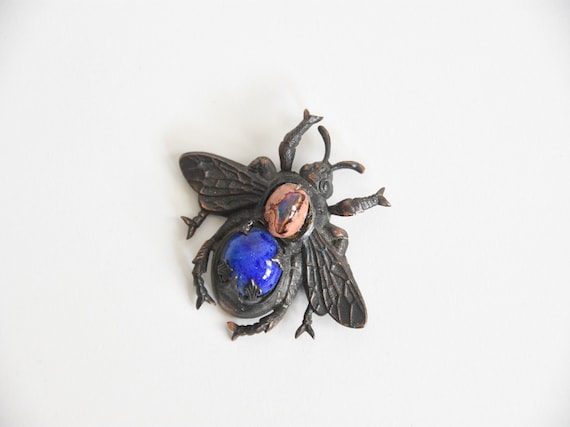 1940s Buzz Off! brooch - image 5