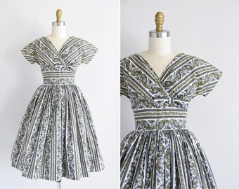 1950s Paisley Paradise  dress
