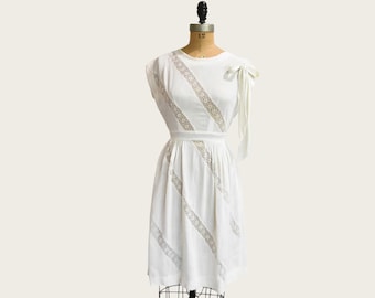 Vintage 1940s White Lace Insert Dress • Shoulder Bow Tie Dress • Small