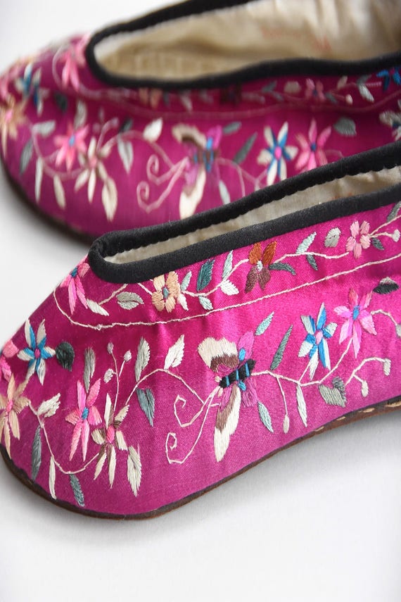 30s/ 40s Sweet Steps house shoes/ vintage embroid… - image 6
