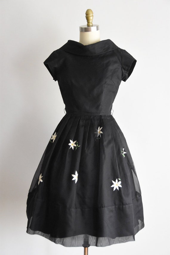 50s 60s Picking Daffodils dress - image 2