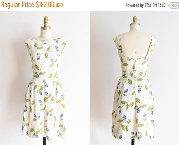 ON SALE 1950s De La Rosa dress /vintage 1950s rose