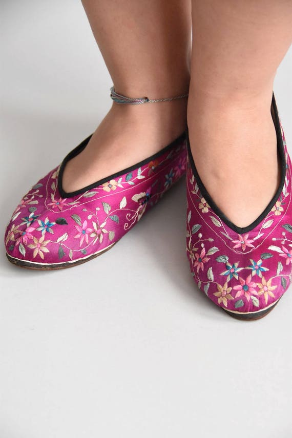 30s/ 40s Sweet Steps house shoes/ vintage embroid… - image 2