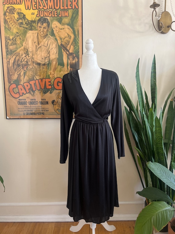 Elegant Vintage Caron Chicago Black Wrap Dress wit