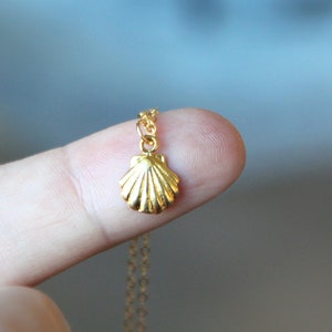 Tiny Gold Shell Necklace, Gold Shell Necklace, Mermaid Necklace, Sea Necklace, Wedding Jewelry, Bridesmaid Necklace, Christmas Gift