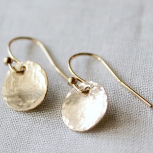 Tiny hammered 14k Gold filled disc earrings, Tiny Disc Earrings, Tiny Gold earrings, Minimalist Earrings