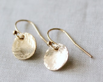 Tiny hammered 14k Gold filled disc earrings, Tiny Disc Earrings, Tiny Gold earrings, Minimalist Earrings