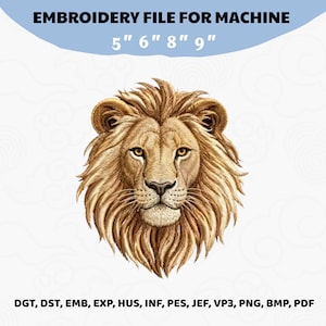 Puede incluir: Un archivo de bordado para máquina con una cabeza de león detallada y melena de color marrón dorado. El texto dice EMBROIDERY FILE FOR MACHINE, 5" 6" 8" 9" y DGT, DST, EMB, EXP, HUS, INF, PES, JEF, VP3, PNG, BMP, PDF. El diseño está centrado.