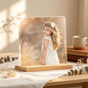 Placa fotográfica acrílica personalizada con soporte de madera, marco de fotos personalizado, letrero fotográfico con texto personalizado, regalo de recuerdo para la familia, bebés, bodas y ocasiones especiales.