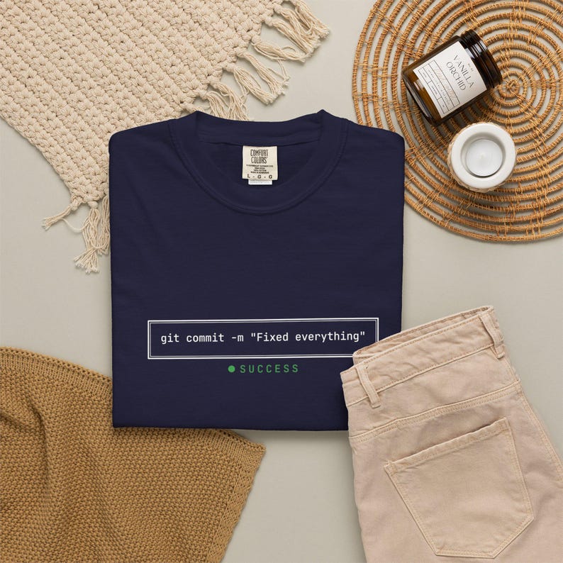Camiseta "Git Commit Resolveu Tudo", Camiseta Divertida para Programador, Presente para Engenheiro de Software, Camiseta Minimalista com Estampa para Programador, Roupa Tecnológica para Geeks imagem 7