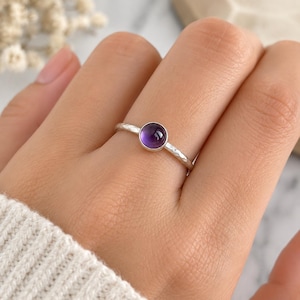 925 Sterling Silver Amethyst Ring | Hammered Band, Round Cabochon, February Birthstone