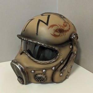 コスプレ用　Metro 2033 ヘルメット 3DP 塗装済 1点のみ Metro 2033 helmet - Etsy 日本