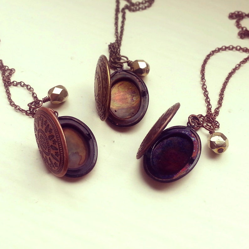 Antique Brass Locket Necklace, Oval locket pendant, Czech glass bead, Antique bronze / copper cable chain image 2