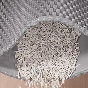 XL Cat Litter Catcher Mat designed for maximum litter control and floor protection. The honeycomb surface captures scattered litter and stores it between layers for quick disposal and reuse. Waterproof bottom layer prevents leaks and moisture damage, while the non-slip design ensures stability. Ideal for cat owners seeking a durable, washable, reusable litter trapping mat for single or multi-cat households.