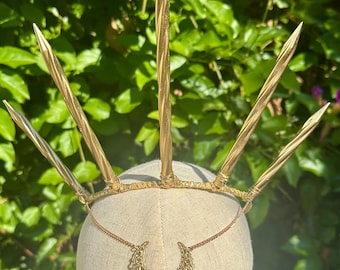 Hecate Halo Crown, Hecate Headpiece, Gold Headpiece, Hecate Moon Crown, Moon Goddess Crown, Sun Crown, Hecate Cosplay, Moon Halo, Moon Crown