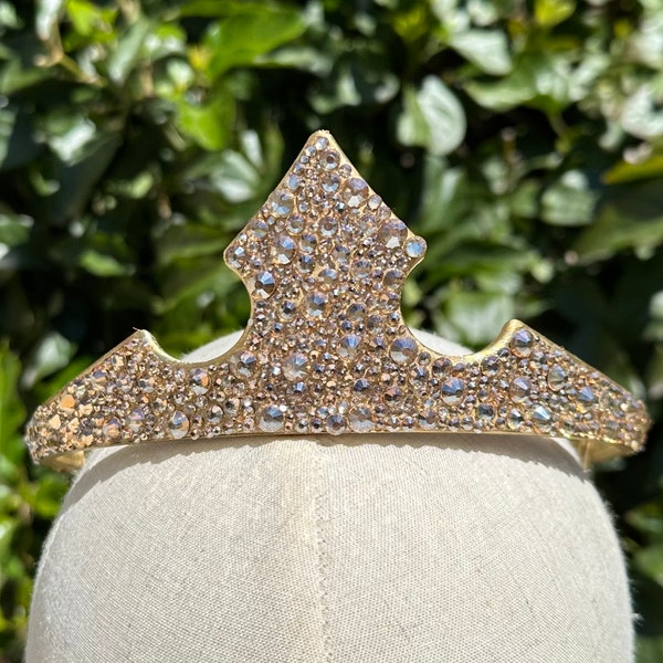 Sleeping Beauty Crown, Sleeping Beauty Tiara, Aurora Crown, Aurora Tiara, Gold Tiara, Sleeping Beauty Cosplay, Swarovski Tiara, Disney Crown