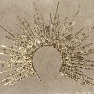 Halo Crown, Sunburst Crown, Moon Goddess Crown  , Gold Halo Headpiece, Gold Crown, Festival Crown, Halo Headband, Celestial Crown Headpiece