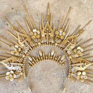 Halo Crown, Sunburst Crown, Embellished Headpiece, Gold Halo, Halo Headpiece, Gold Crown, Festival Crown, Sun Crown, Halo Headband, Sun God