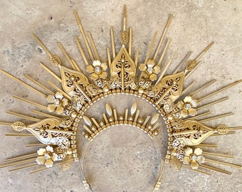 Halo Crown, Sunburst Crown, Embellished Headpiece, Gold Halo, Halo Headpiece, Gold Crown, Festival Crown, Sun Crown, Halo Headband, Sun God