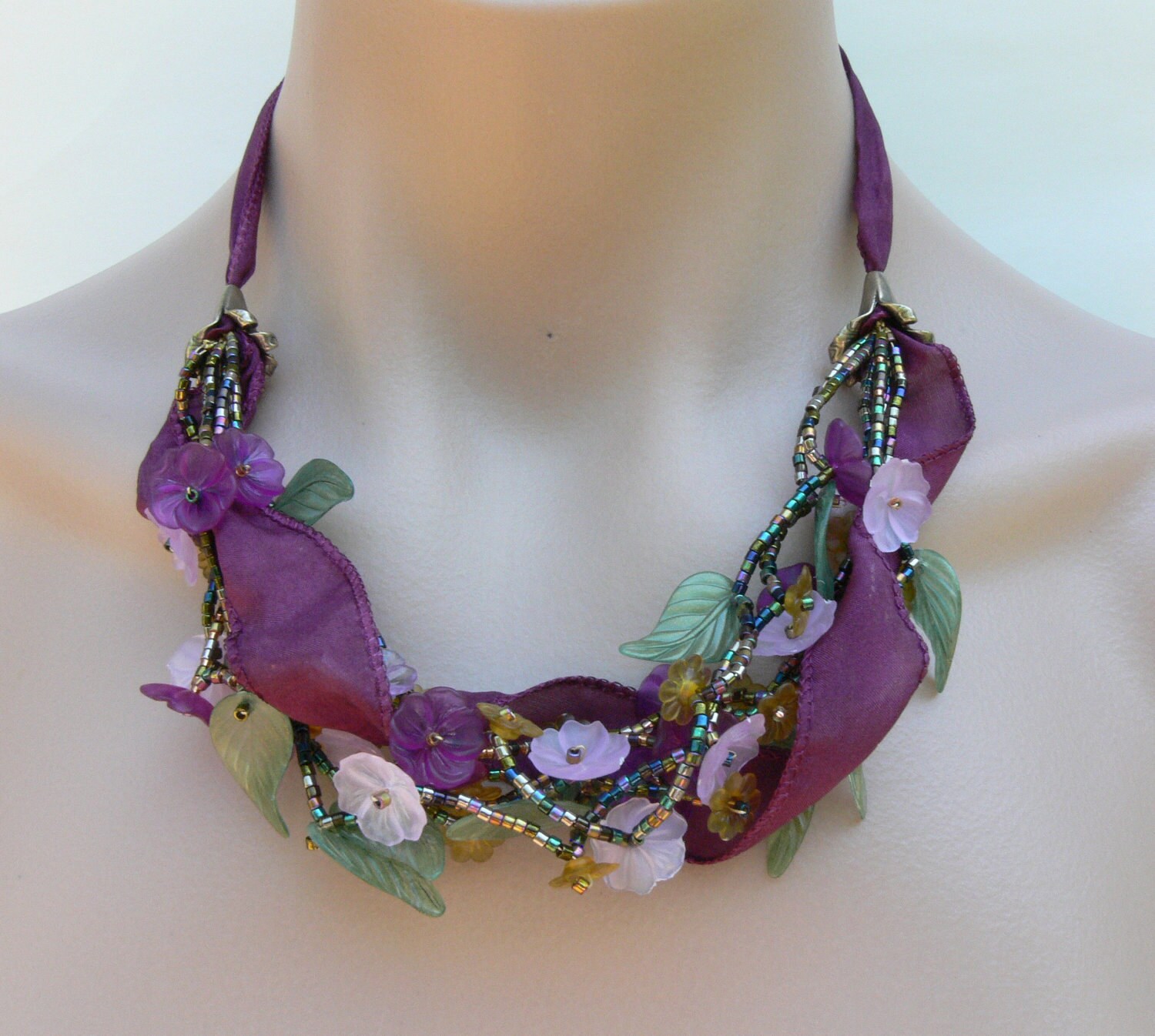 Beaded flower necklace spring flower necklace flower Etsy