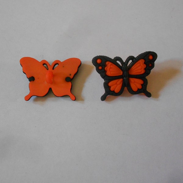 Novelty Button - BEAUTIFUL BUTTERFLY (orange & black)  1"