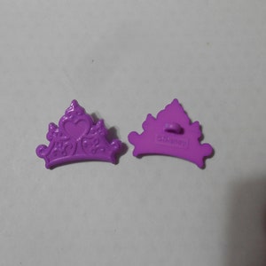 Novelty Button - DISNEY PRINCESS CROWN - Purple 1&quot;