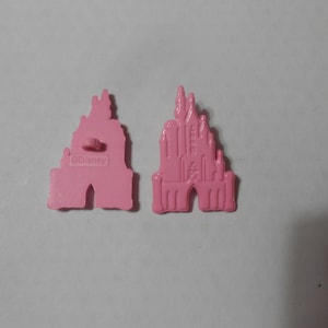 Novelty Button - DISNEY PRINCESS CASTLE - Pink 1 1/4&quot;