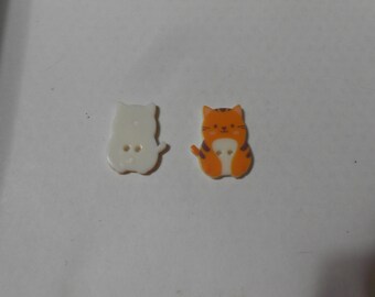 Novelty Button - KITTY KAT - orange (sew-thru)    1"