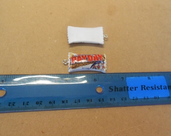 Charm o colgante - PAYDAY CANDY BAR - (gancho en el extremo)