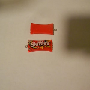 Bedel of hanger - SKITTLES CANDY - (haak aan uiteinde)