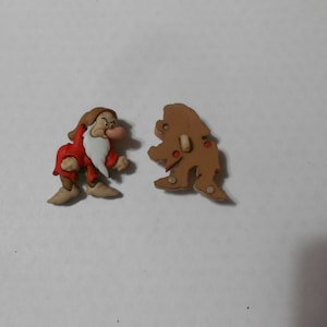 Novelty Button - GRUMPY #1 (from Snow White)  1 1/4"