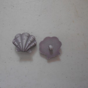 Botón novedoso - Concha de abanico - gris/plateado - 1&quot;
