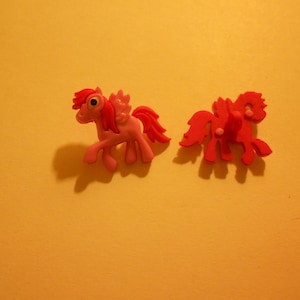 Novelty Button - Pegasus Pony - Pink 1&quot;
