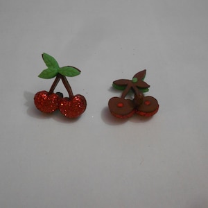 Botón novedoso - Cerezas con brillantina de 7/8&quot;
