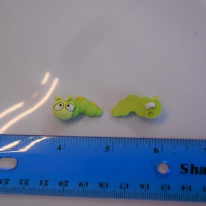 Novelty Button - BUG EYED - Caterpillar or Worm  1&quot;