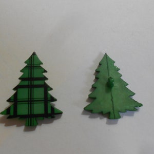 Novelty Button - PLAID PINE TREE (green & black) 1 3/8&quot;