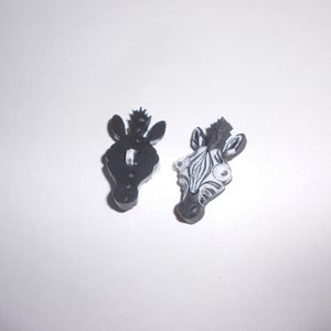 Novelty Button - Google Eyed - ZEBRA  1 3/8&quot;