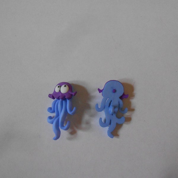 Novelty Button - CREATURES of the SEA - Jelly Fish (purple & blue) 1 3/8"