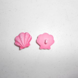 Novelty Button - Fan Shell - Pink - 1&quot;