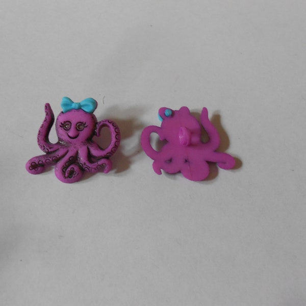 Novelty Button - CREATURES of the SEA - OCTOPUS (purple w/blue bow) 1"