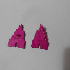 Novelty Button - DISNEY PRINCESS CASTLE - Berry 1 1/4&quot;