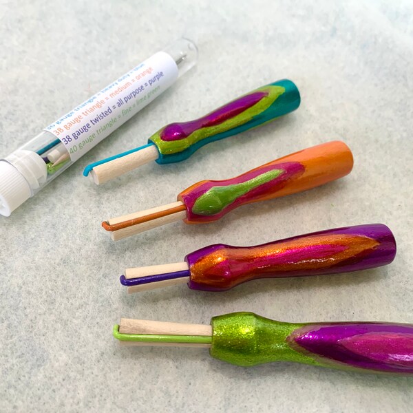 Set of 4 Hand-Painted Lacquer Wooden Felting Needle Holders Handles with 12 Felting Needles