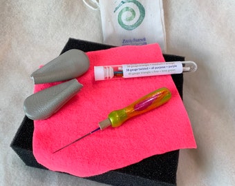 Needle Felting Tool Kit with Painted Handle